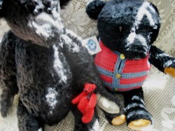 BLACK MOHAIR BEARS_06